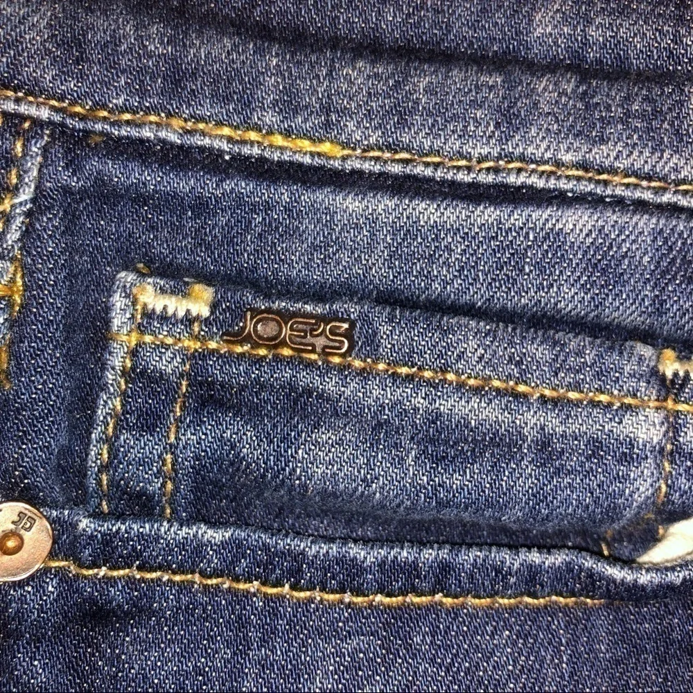 𝅺JOE’S Jeans Socialite Kicker Crop Jean